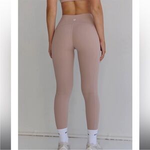 Astoria Activewear luxe balance leggings in color fawn